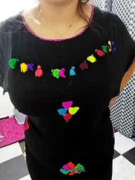 fatineae1 Adlı Modelin Web Kamerası Şovu