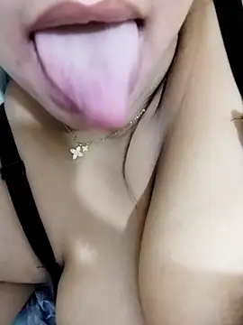 fatineae1 Adlı Modelin Web Kamerası Şovu