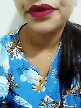 Show de fatineae1 na webcam