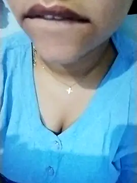 fatineae1 Adlı Modelin Web Kamerası Şovu