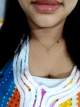fatineae1 live XXX chat