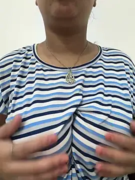 fatineae1 Live XXX-Chat
