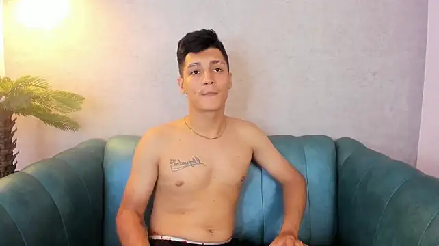 Julian_Fiire Шоу с уебкамера