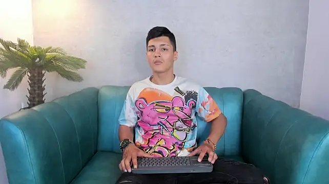 Julian_Fiire Webcamshow