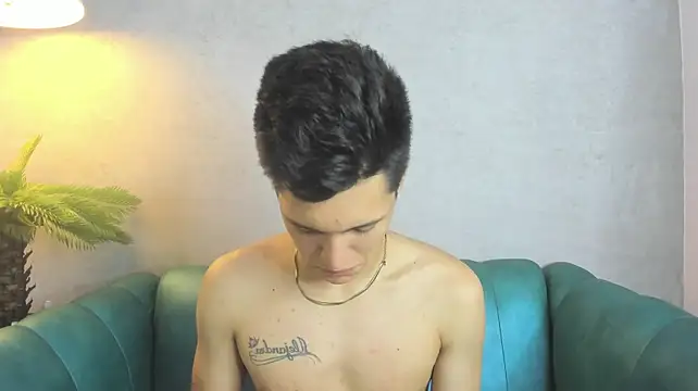 Julian_Fiire Show in webcam