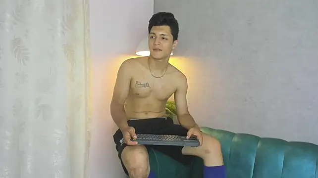Julian_Fiire Webcam Show