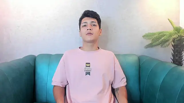 Julian_Fiireのウェブカメラショー