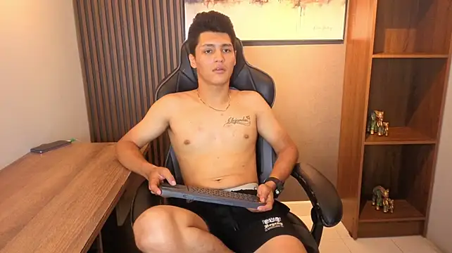 Julian_Fiire Pertunjukan Webcam
