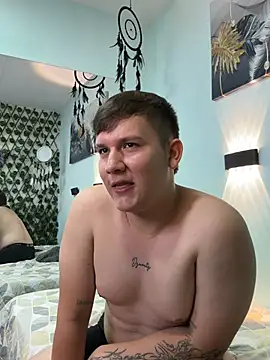 Show modela damian_miller7 na web-kameri