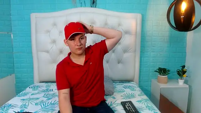 damian_miller7 Show Webcam