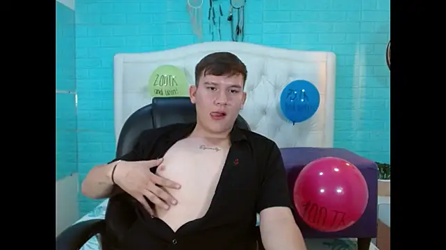 damian_miller7 Show Webcam
