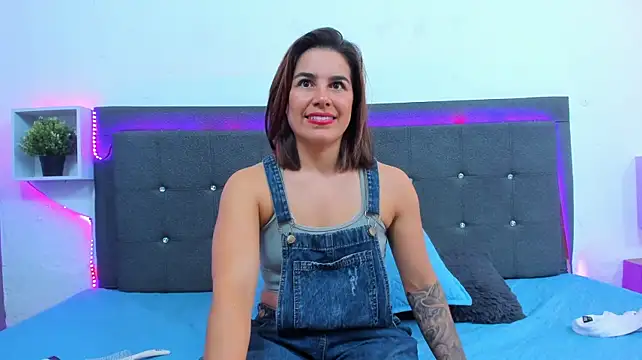 Amaraluxeen Live XXX chat