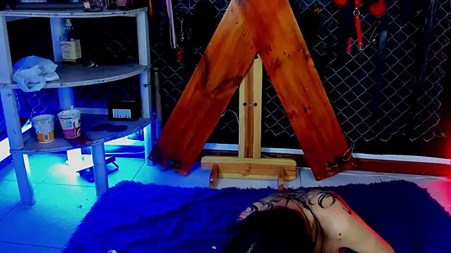 shatta_bdsm_: διαδικτυακό σόου στην κάμερα