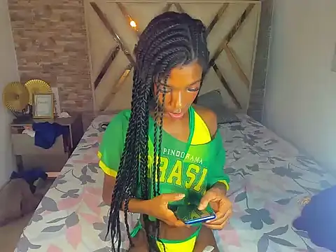 Little_ebonyx Show in webcam