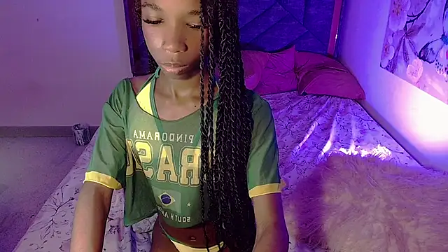 Little_ebonyx Show in webcam