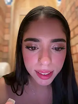 Manu_white Chat XXX in diretta