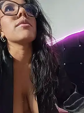 Catha- Live XXX-Chat