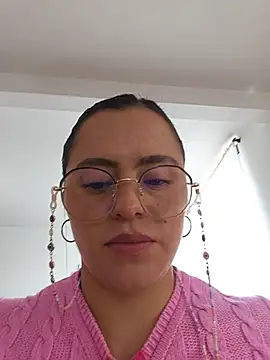 Show modela Luna_Rose1 na web-kameri
