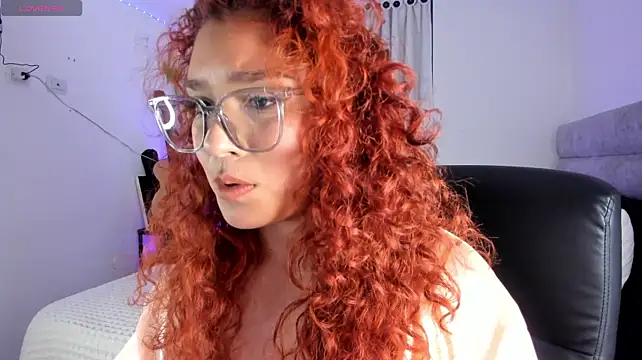 Hello_Tamara Pertunjukan Webcam