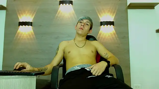 Gaeliitto: вебкам-шоу