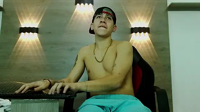 Show modela Gaeliitto na web-kameri
