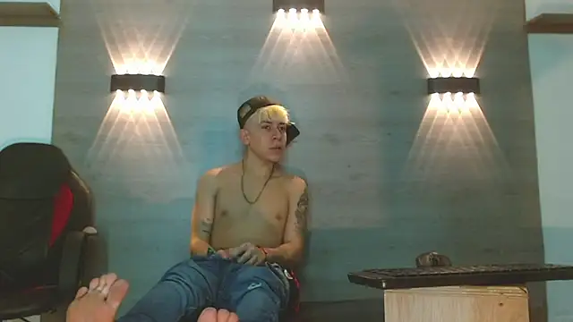 Gaeliitto's Live XXX Chat