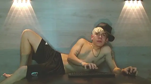 Gaeliitto webcam show