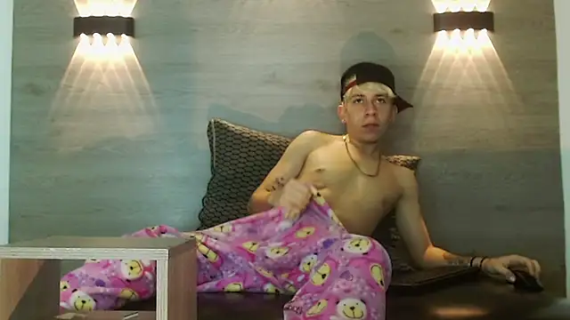 Gaeliitto webcam show