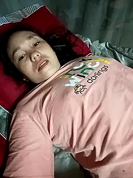 Lynne_11 Show Webcam