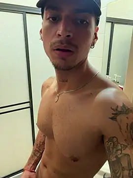 Show modela KAIRUIZ na web-kameri