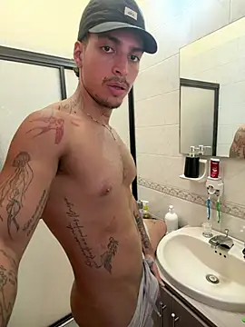 KAIRUIZ Show in webcam