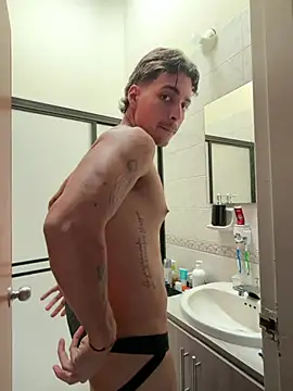 Show modela KAIRUIZ na web-kameri