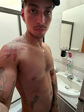 Show modela KAIRUIZ na web-kameri