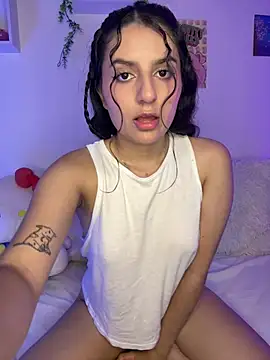 OhMySelenyx3 Chat XXX in diretta