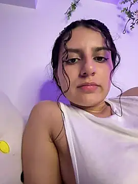 Chatroom XXX en direct de OhMySelenyx3