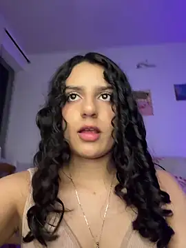 צ'אט XXX בשידור חי של OhMySelenyx3