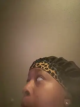 Yellaaababyy's Live XXX Chat
