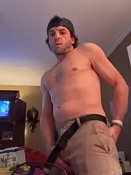 Show modela RattledGarbage na web-kameri