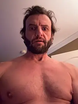 RattledGarbage: διαδικτυακό σόου στην κάμερα