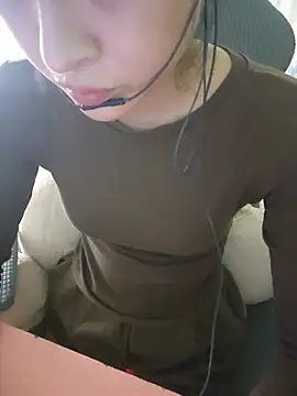 Mina68-cute Show Webcam