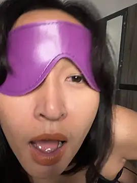 MikaRoseX Pertunjukan Webcam