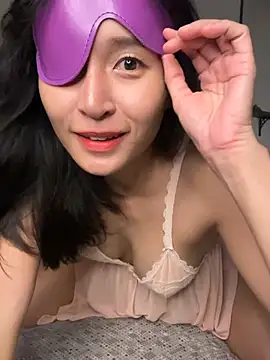 MikaRoseX Pertunjukan Webcam