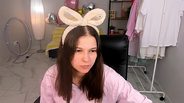 Show modela AbbyAtkinson na web-kameri