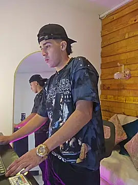sam_vitali Pertunjukan Webcam