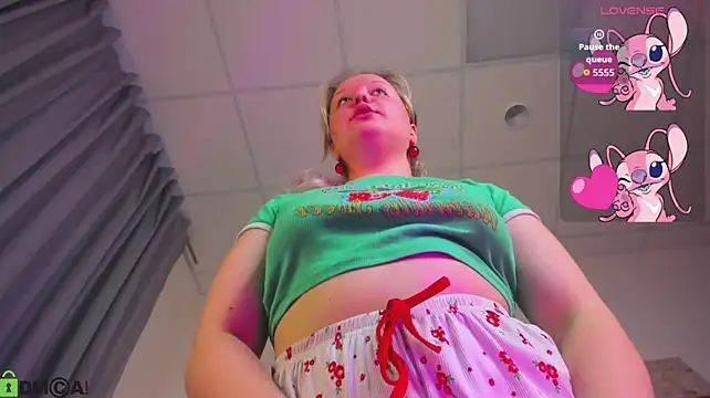 SunshyRose's Live XXX Chat