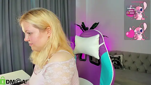 SunshyRose's Live XXX Chat