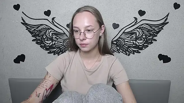 Show modela SteshaGlass na web-kameri