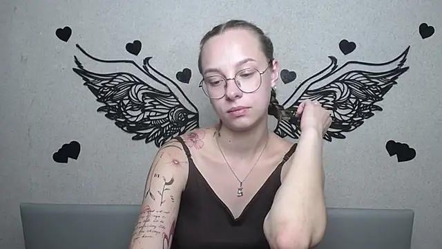 SteshaGlass élő XXX-chatje