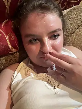 Show modela MandarinkaKiss21 na web-kameri