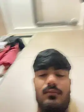 Show modela Bhavesh1211 na web-kameri